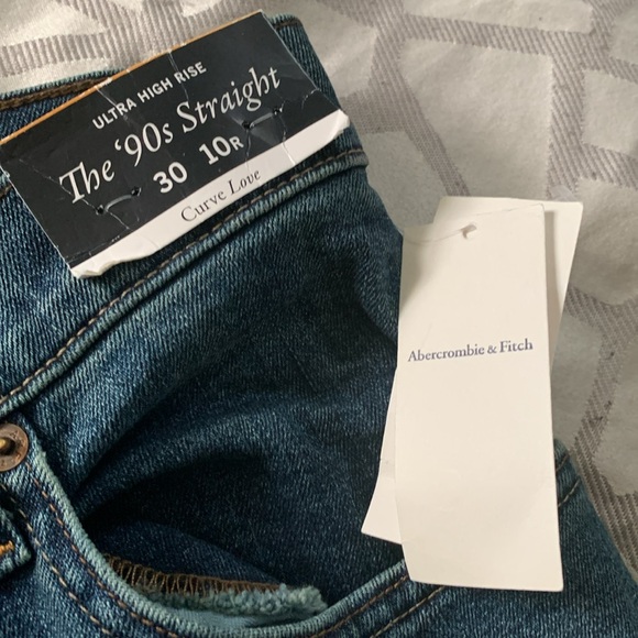NEW🔥 Abercrombie & Fitch The 90s Straight Jean - Picture 4 of 14